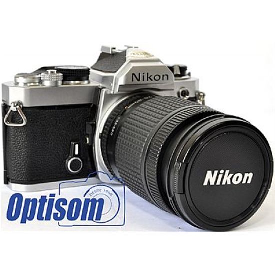 Câmera Nikon FM com Objetiva Nikon 28-80mm f3.5-5.6 D AF Câmera Nikon FM com Objetiva Nikon 28-80mm f3.5-5.6 D AF