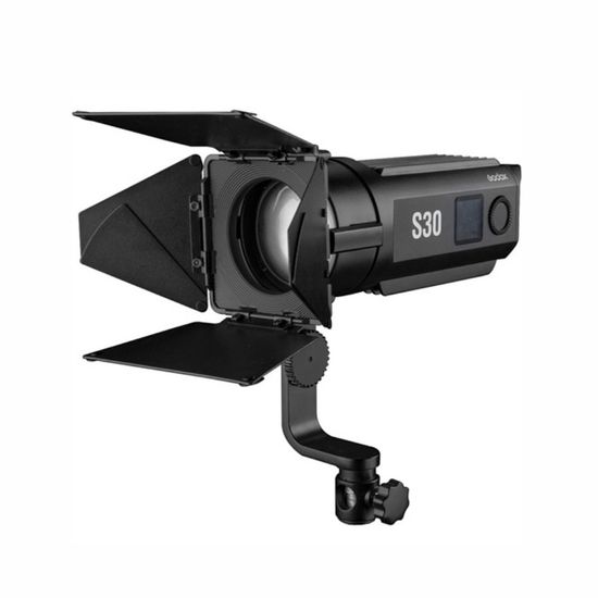 Iluminador LED Fresnel Godox S30, Potência 30W, Luz 5600K, Bivolt, Super Foco Iluminador LED Fresnel Godox S30, Potência 30W, Luz 5600K, Bivolt, Super Foco