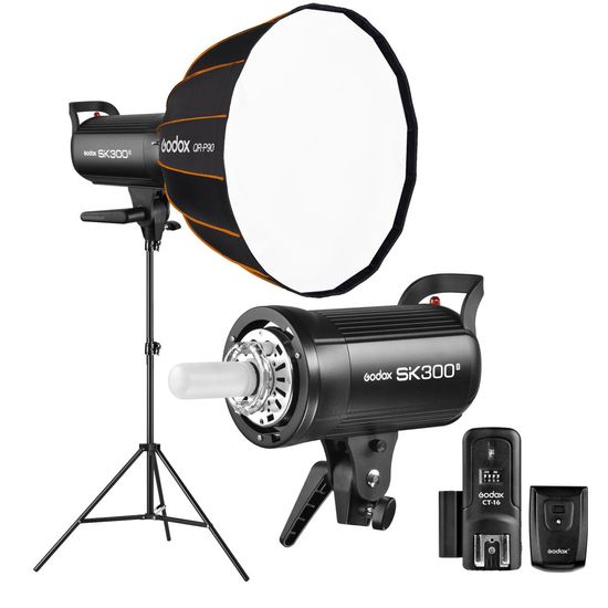 Kit Flash Estúdio Godox SK300II com Rádio Flash + Softbox Parabólico QR-P90 + Tripé 2,6m 110V Kit Flash Estúdio Godox SK300II com Rádio Flash + Softbox Parabólico QR-P90 + Tripé 2,6m 110V